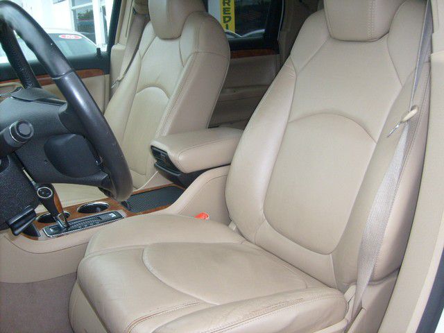 2008 Saturn Outlook E63 AMG Sedan 4D