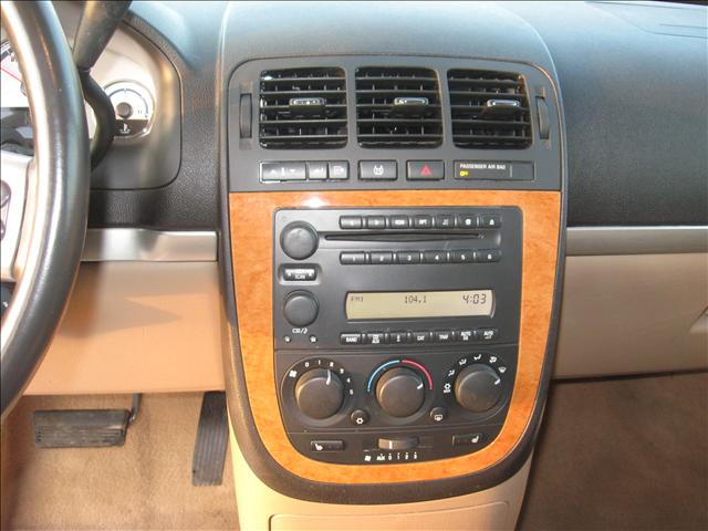 2005 Saturn Relay Touring W/nav.sys