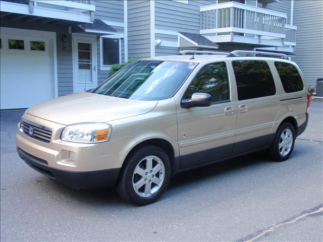 2005 Saturn Relay EX - DUAL Power Doors