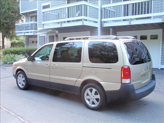 2005 Saturn Relay EX - DUAL Power Doors