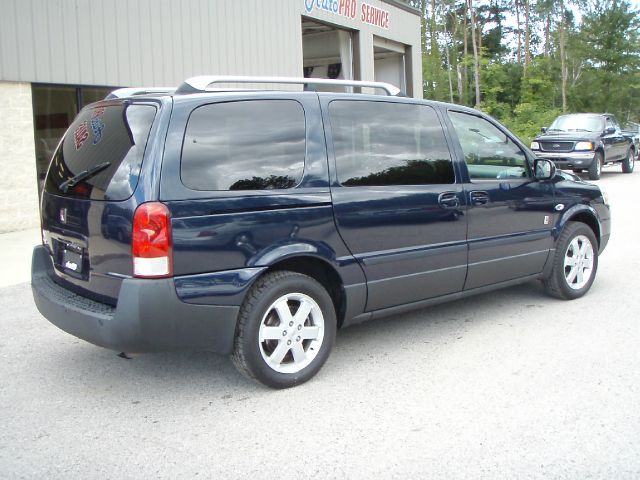 2005 Saturn Relay 2dr 3.8L Auto Track