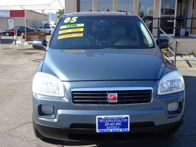 2005 Saturn Relay 2dr 3.8L Auto Track