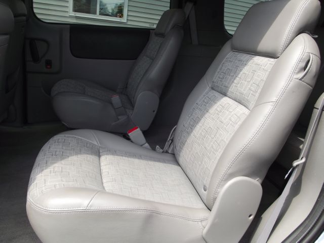 2006 Saturn Relay GT WITH Leather And Sunroof