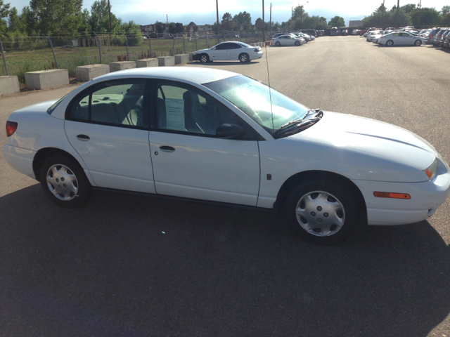 2001 Saturn SL Base S