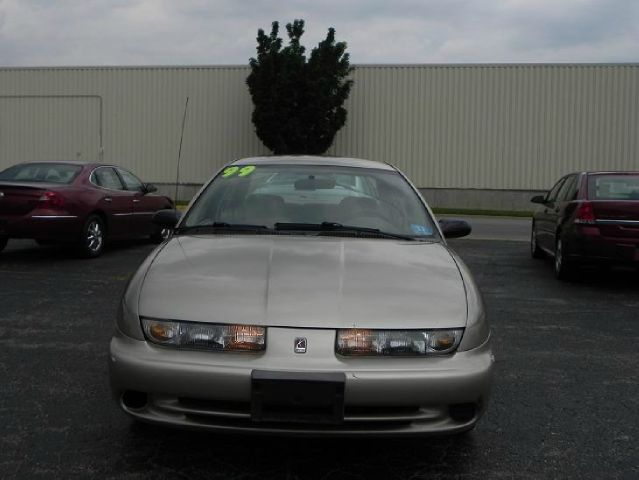 1999 Saturn S Series XLS