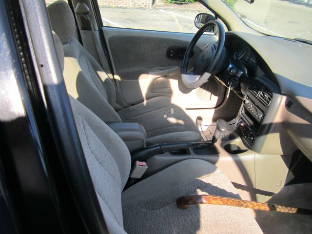 2002 Saturn S Series XLS