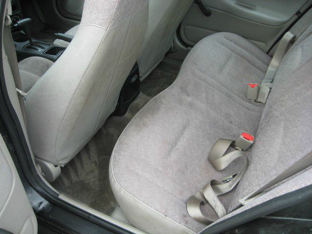 2002 Saturn S Series Base S