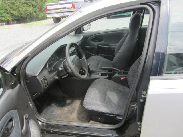 2002 Saturn S Series Base S