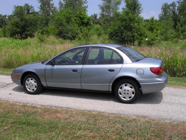 2002 Saturn S Series XLS