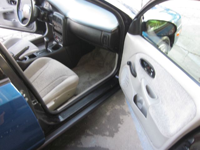 2002 Saturn S Series XLS