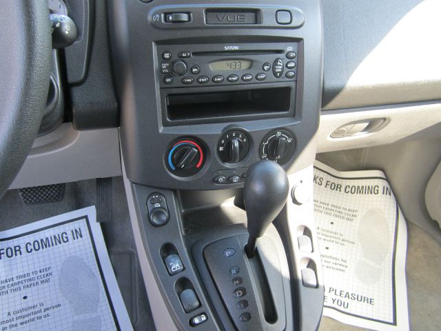 2004 Saturn VUE EX - DUAL Power Doors