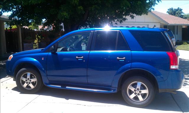 2006 Saturn VUE Bucket Lift