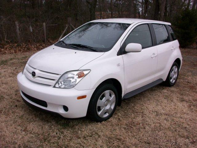 2005 Scion xA E-25