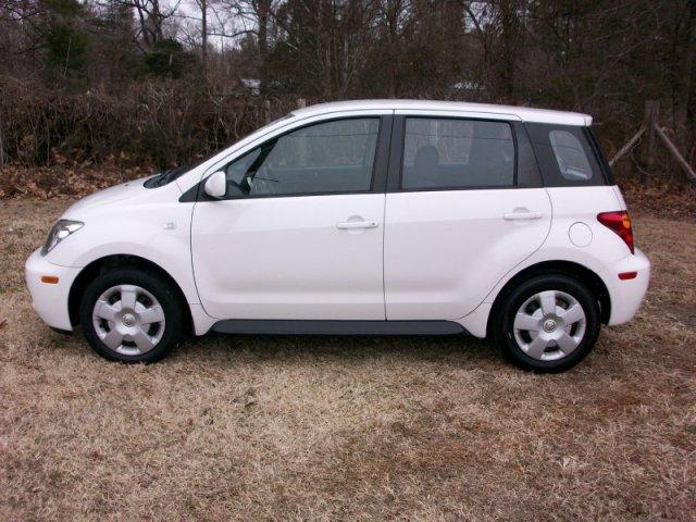 2005 Scion xA E-25