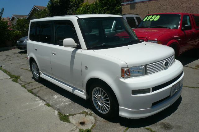 2004 Scion xB SW2