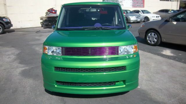 2004 Scion xB SW2