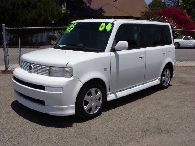 2004 Scion xB SW2