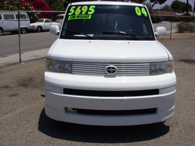 2004 Scion xB SW2