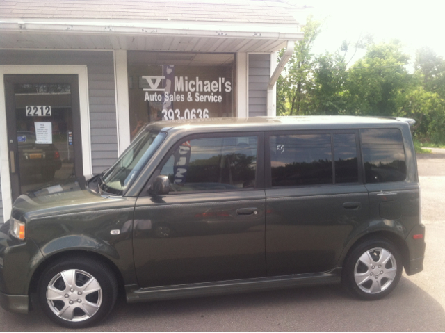 2004 Scion xB SW2