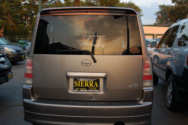 2005 Scion xB SW2