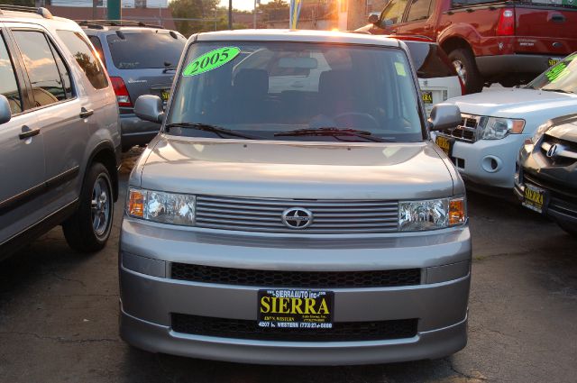 2005 Scion xB SW2