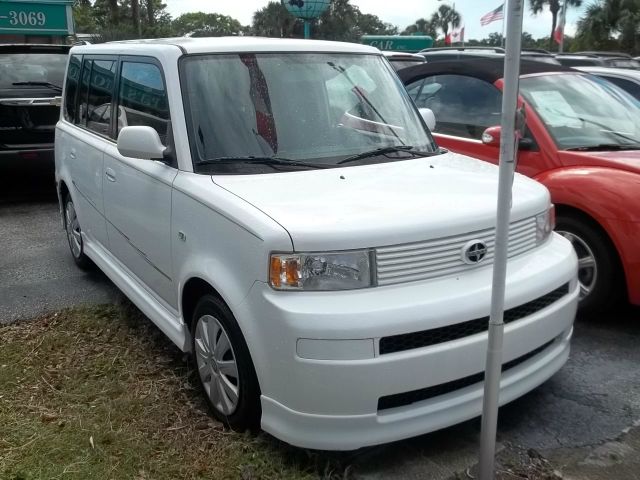 2005 Scion xB SW2