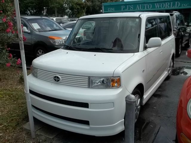 2005 Scion xB SW2