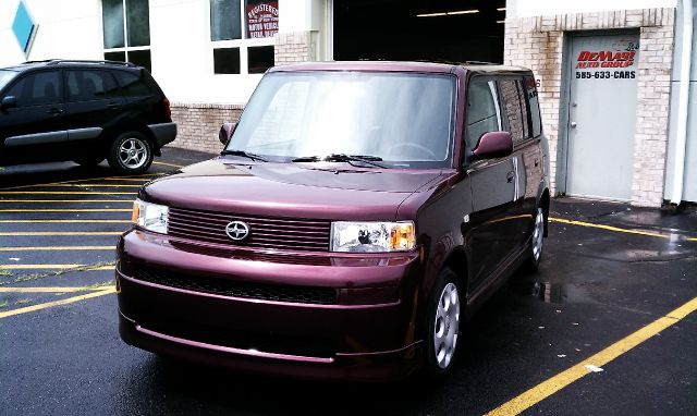 2005 Scion xB SW2