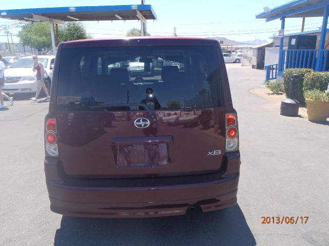 2005 Scion xB SW2