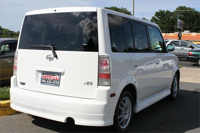 2005 Scion xB Unknown