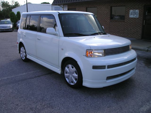 2005 Scion xB Unknown