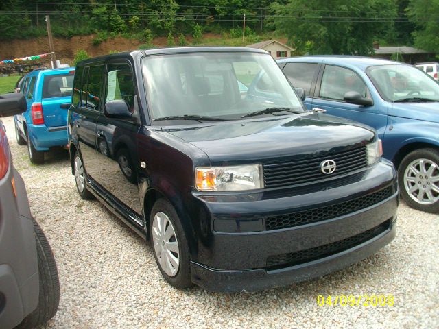 2005 Scion xB Unknown