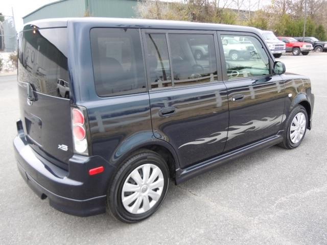 2005 Scion xB Unknown