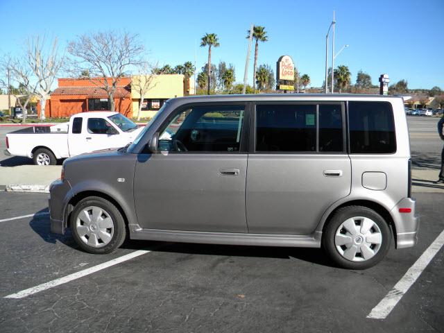 2005 Scion xB Unknown