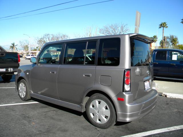 2005 Scion xB Unknown