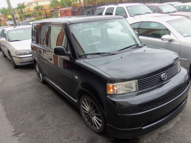 2005 Scion xB SW2