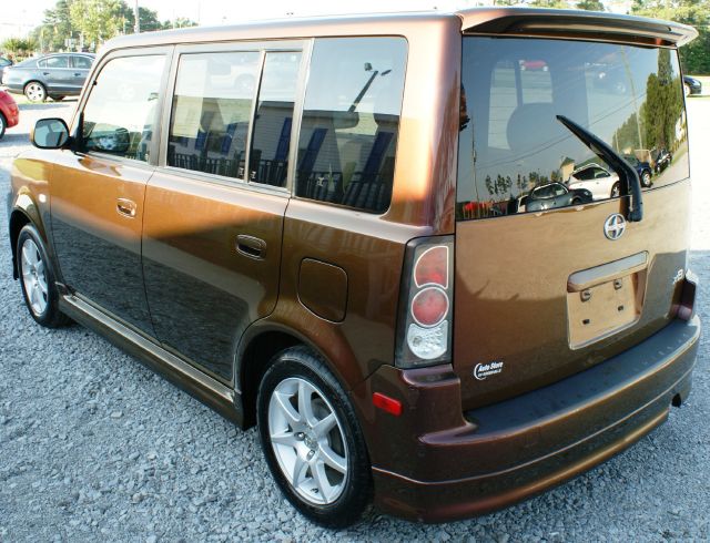 2006 Scion xB SW2