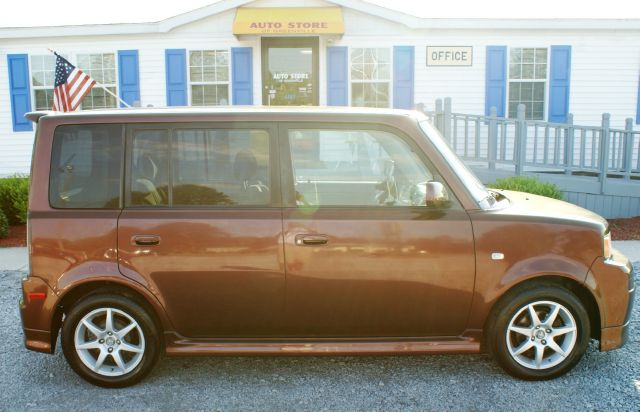 2006 Scion xB SW2