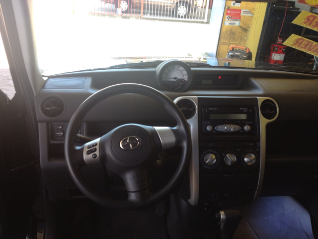 2006 Scion xB SW2