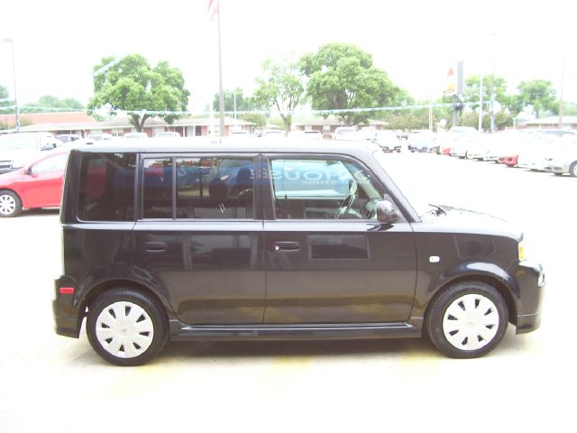 2006 Scion xB SW2