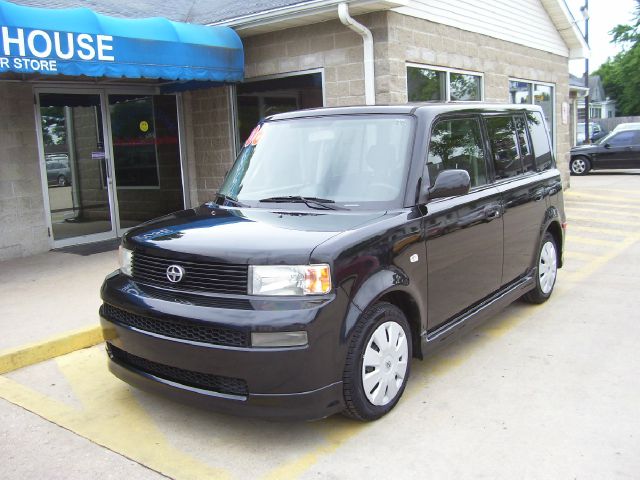 2006 Scion xB SW2