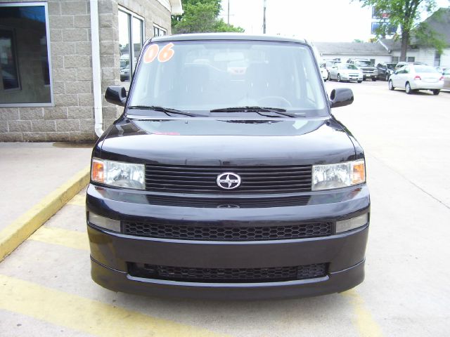 2006 Scion xB SW2