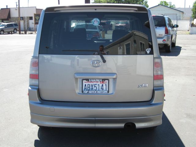 2006 Scion xB SW2