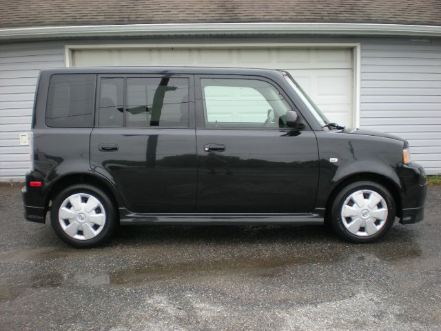 2006 Scion xB SW2