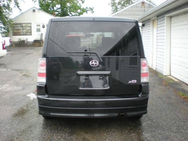 2006 Scion xB SW2