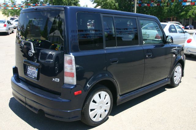 2006 Scion xB SW2