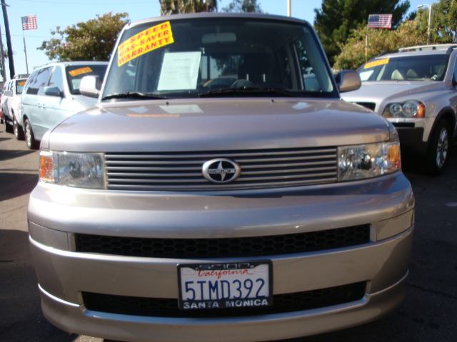 2006 Scion xB SW2