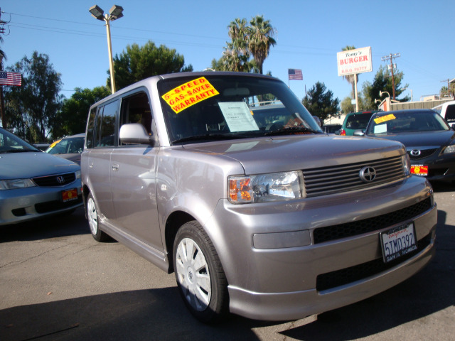 2006 Scion xB SW2