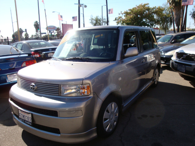 2006 Scion xB SW2