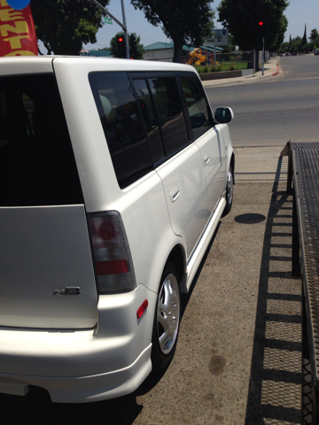 2006 Scion xB SW2